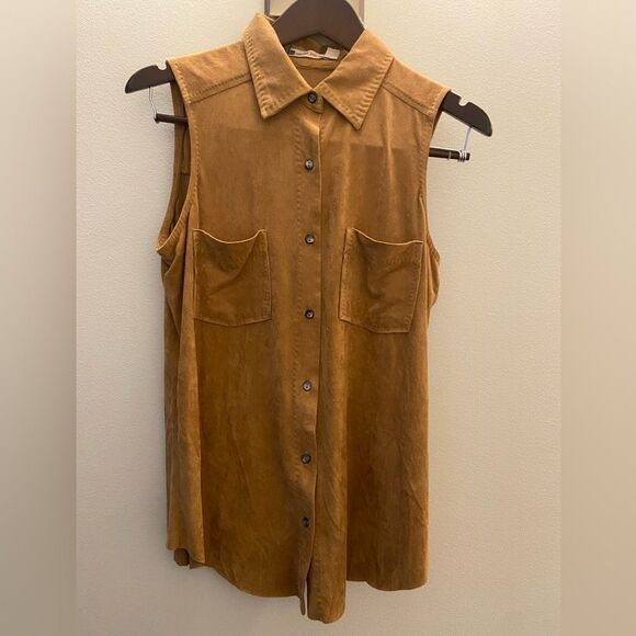 Chelsea & Violet Tops - Chelsea & Violet Tan Sleeveless Button-Down Shirt